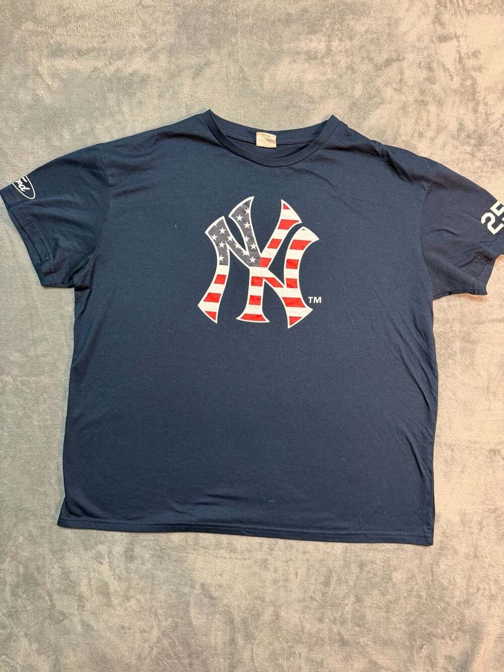 New York Yankees American Flag Logo Navy Blue T-Shirt Size XL